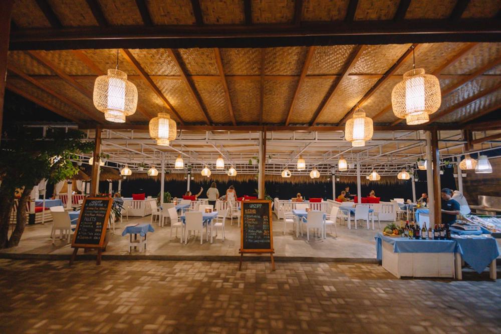 Unzipp Bungalows Gili Air Bagian luar foto